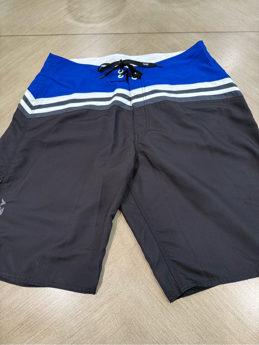 Hurley Board Shorts Size 36 Northside zippered Pocket small Pocket Tie Front